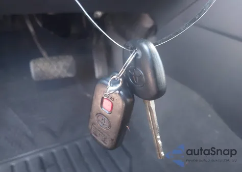 2007 Toyota Matrix z USA, uszkodzony, nr VIN 2T1KR32E97C680263